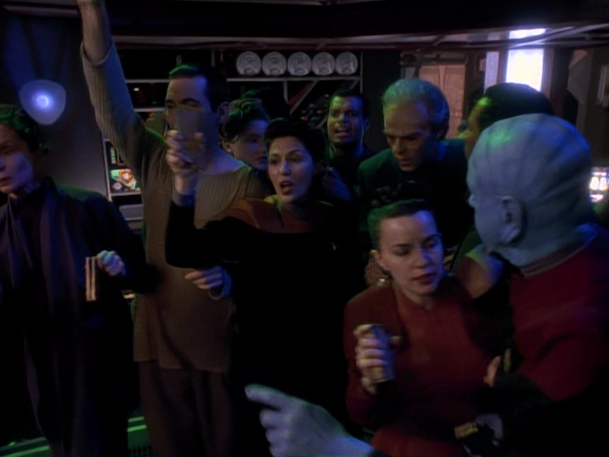 extant_StarTrek_DS9_3x18-DistantVoices_02526.jpg