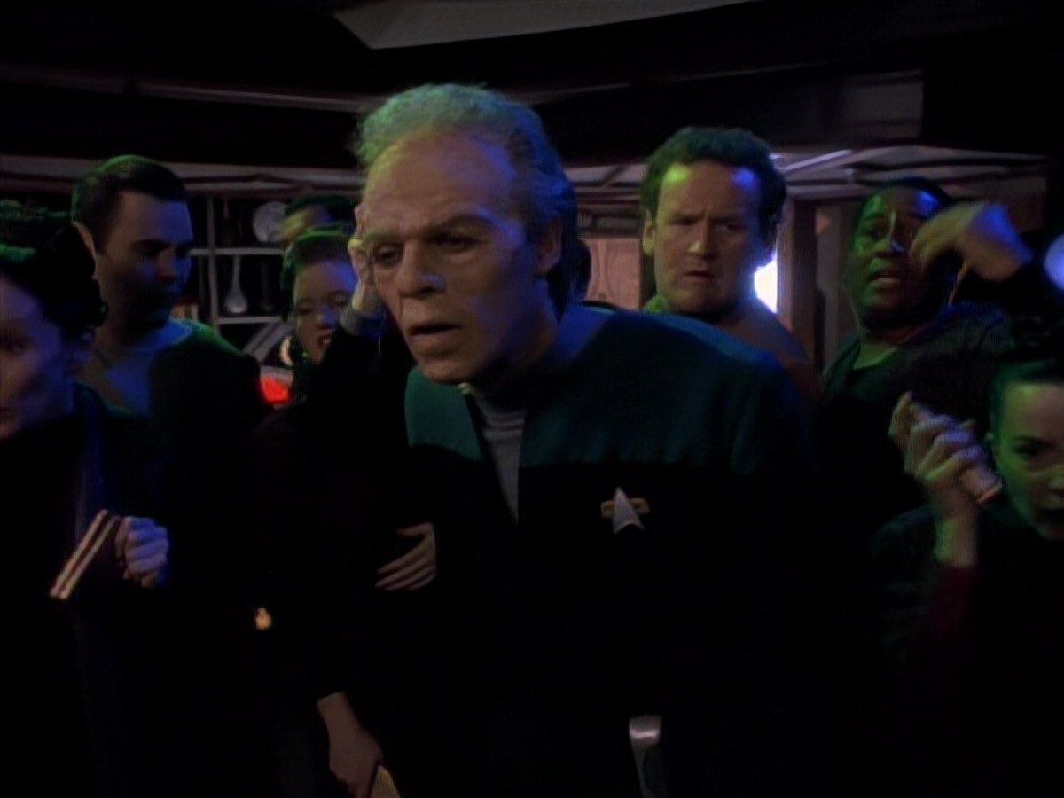 extant_StarTrek_DS9_3x18-DistantVoices_02529.jpg