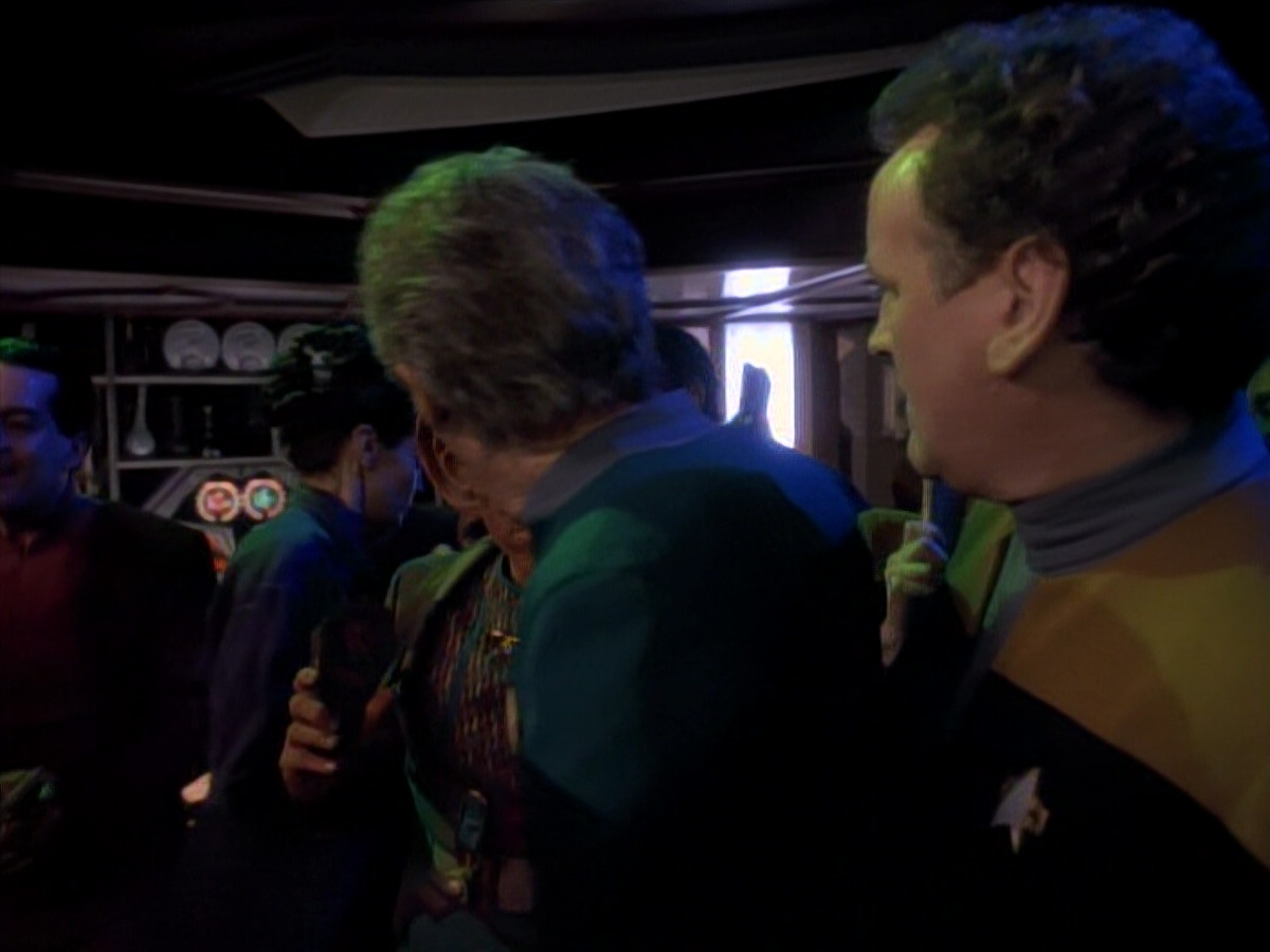 extant_StarTrek_DS9_3x18-DistantVoices_02538.jpg