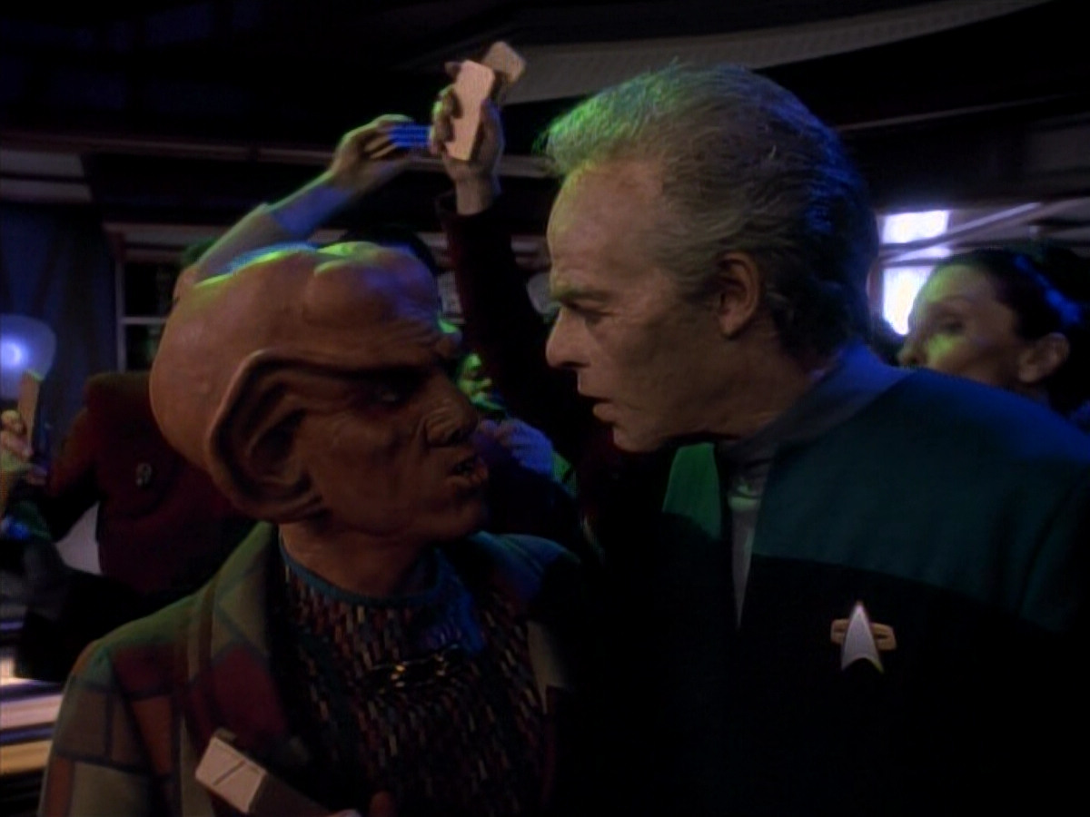 extant_StarTrek_DS9_3x18-DistantVoices_02550.jpg