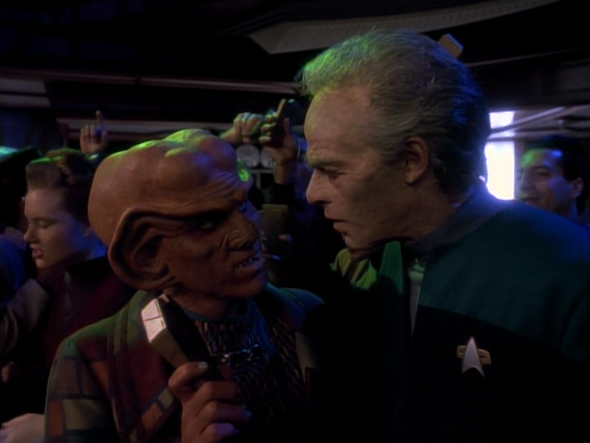 extant_StarTrek_DS9_3x18-DistantVoices_02561.jpg