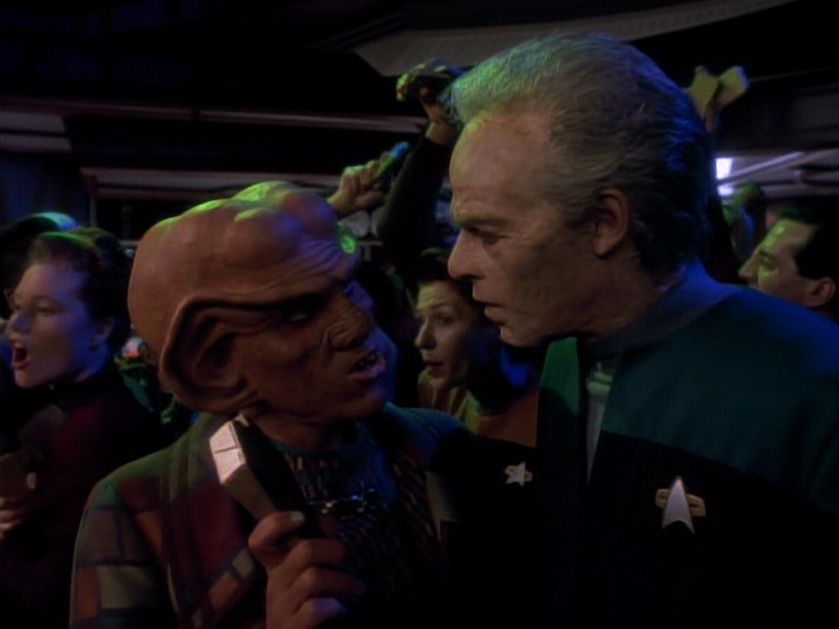 extant_StarTrek_DS9_3x18-DistantVoices_02562.jpg