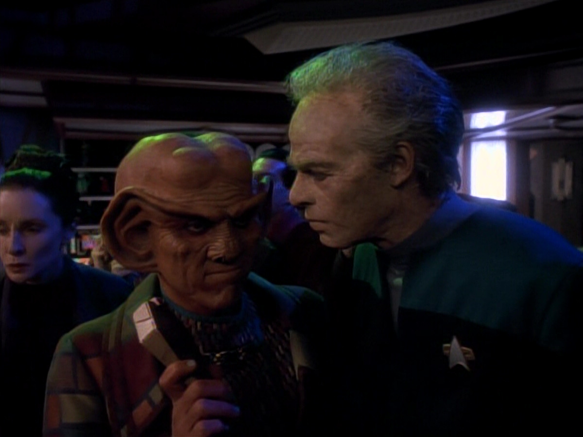 extant_StarTrek_DS9_3x18-DistantVoices_02580.jpg