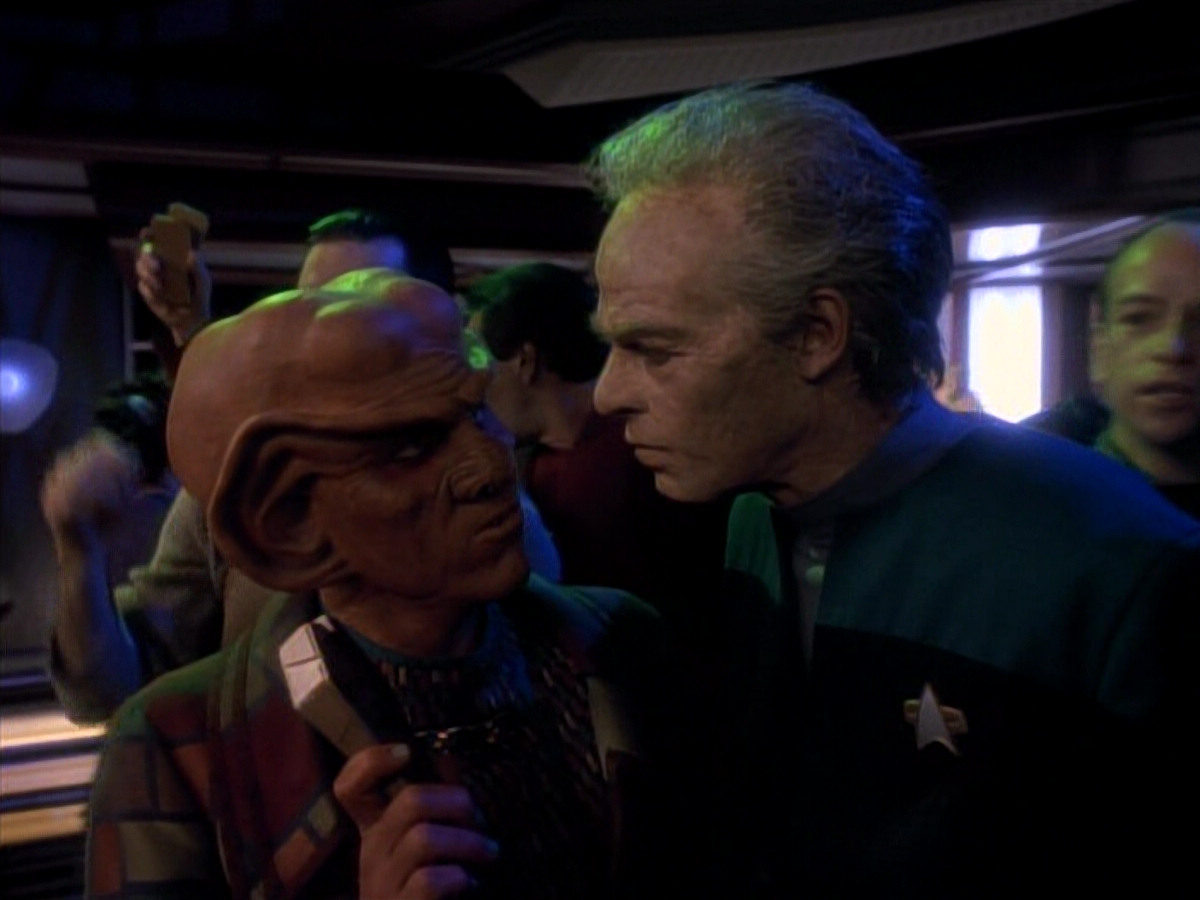extant_StarTrek_DS9_3x18-DistantVoices_02585.jpg