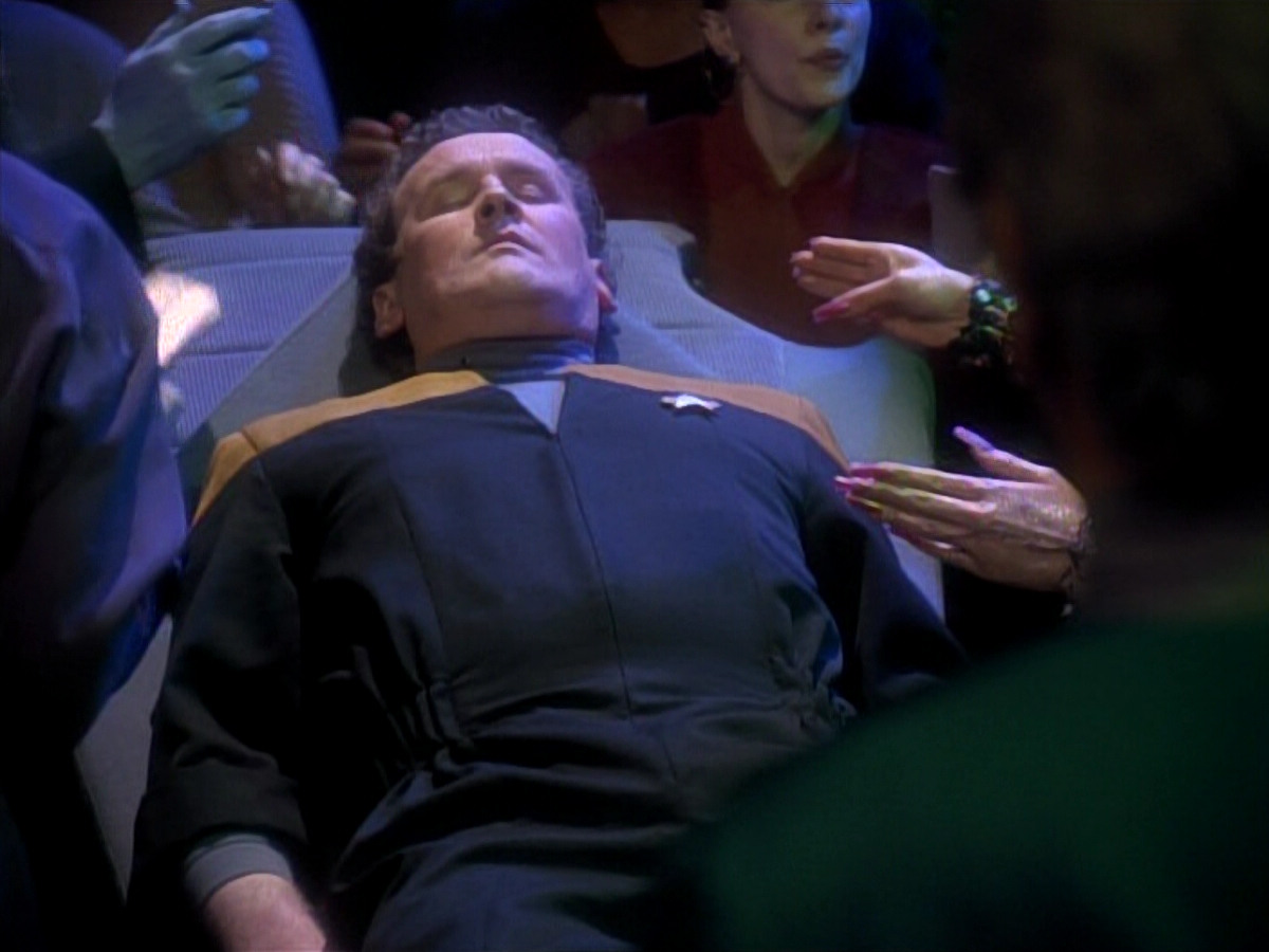 extant_StarTrek_DS9_3x18-DistantVoices_02592.jpg
