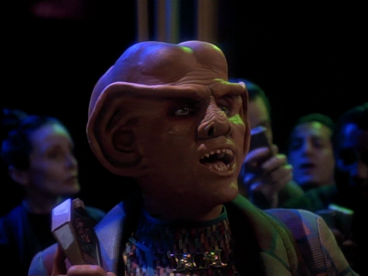 extant_StarTrek_DS9_3x18-DistantVoices_02600.jpg