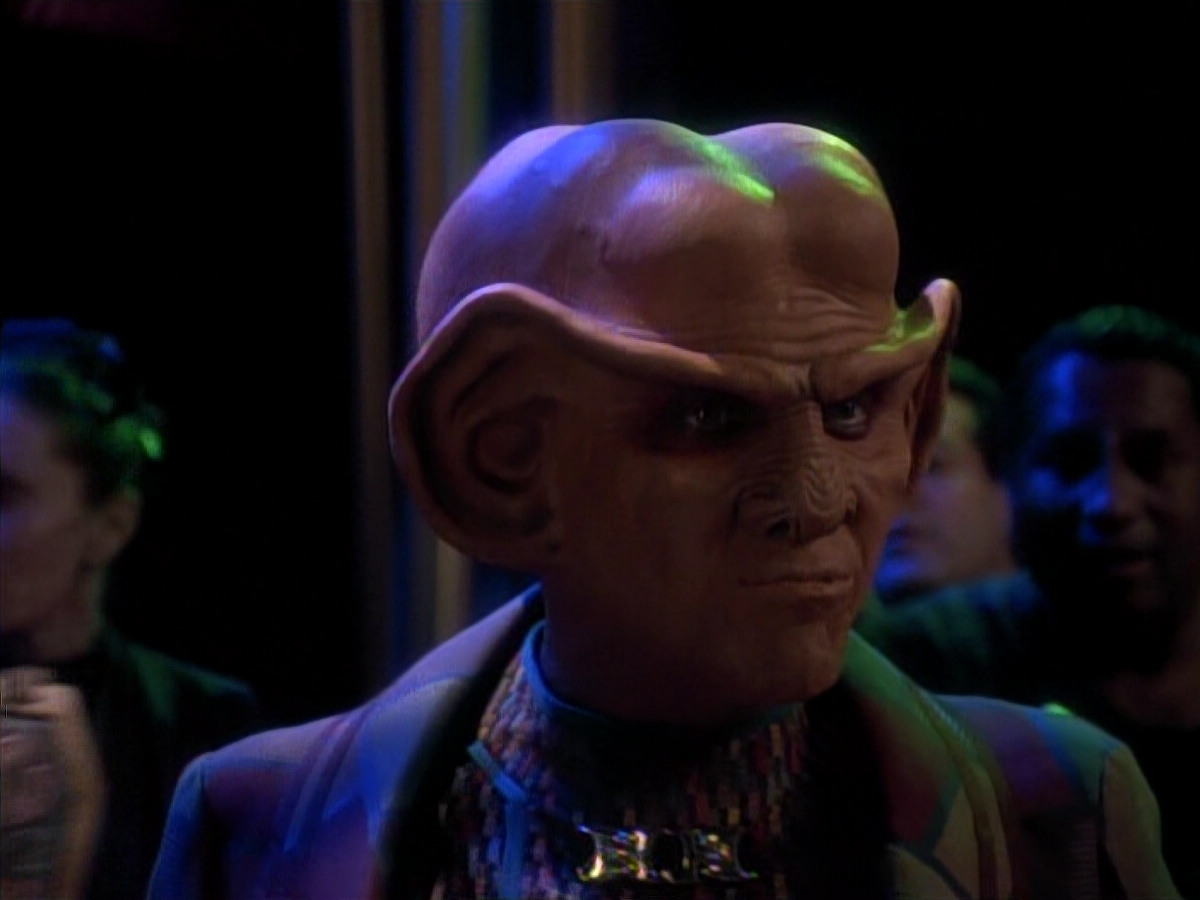 extant_StarTrek_DS9_3x18-DistantVoices_02603.jpg