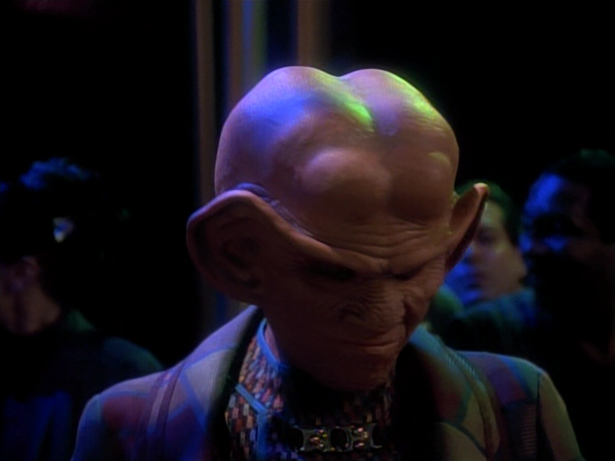 extant_StarTrek_DS9_3x18-DistantVoices_02604.jpg