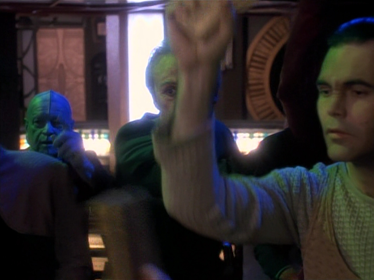 extant_StarTrek_DS9_3x18-DistantVoices_02620.jpg