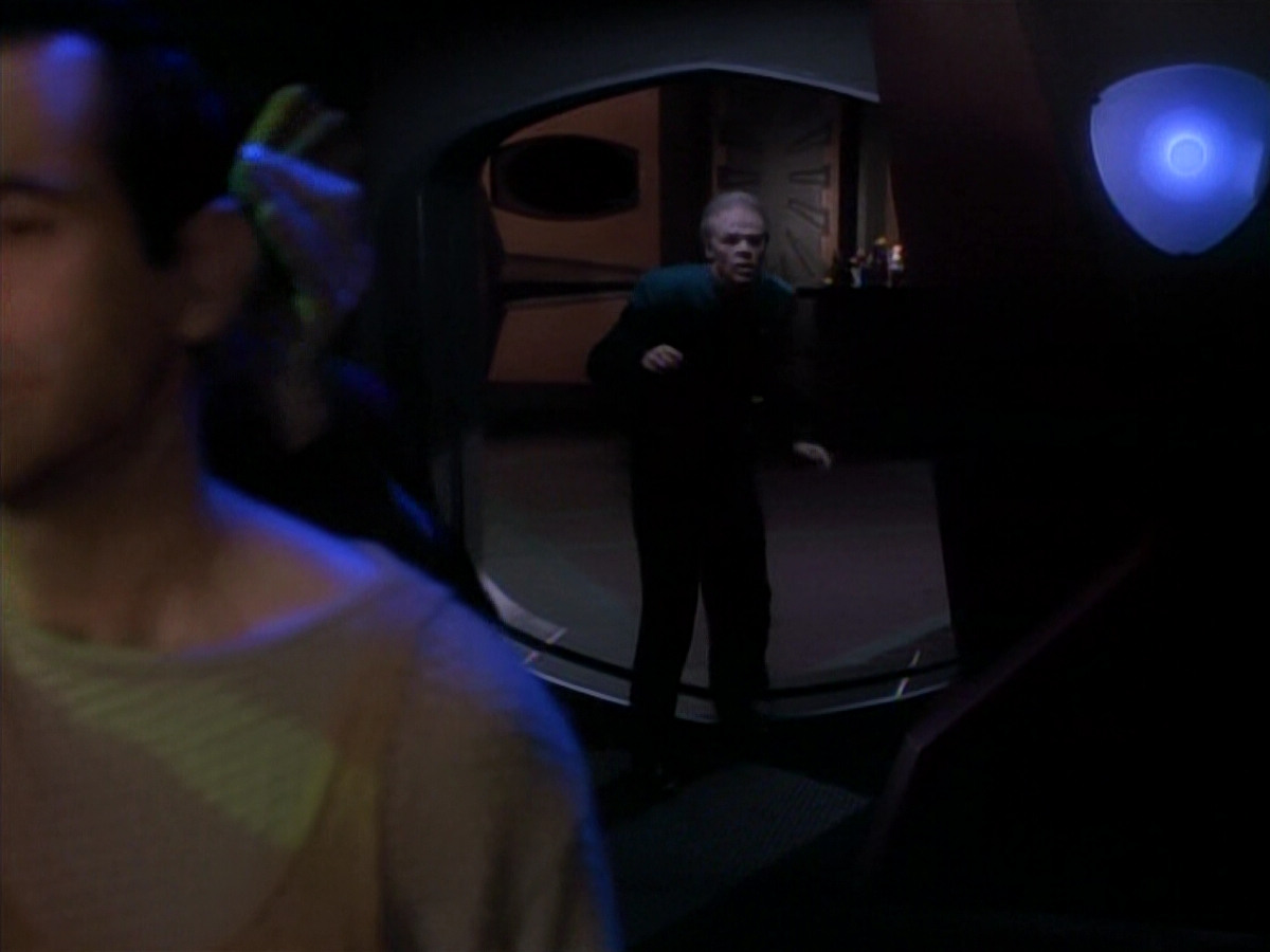 extant_StarTrek_DS9_3x18-DistantVoices_02625.jpg