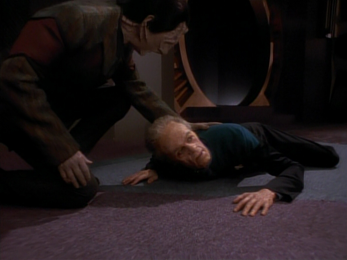 extant_StarTrek_DS9_3x18-DistantVoices_02639.jpg