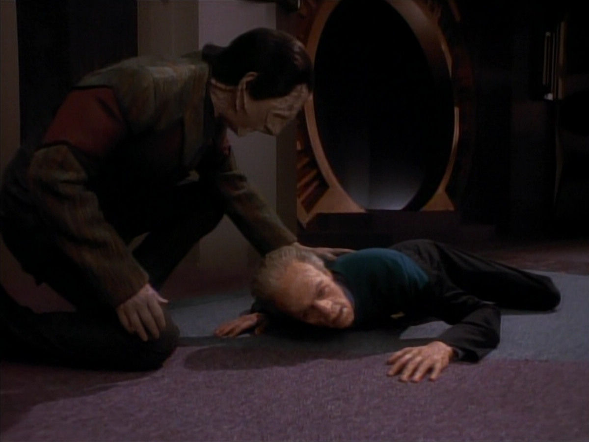 extant_StarTrek_DS9_3x18-DistantVoices_02640.jpg