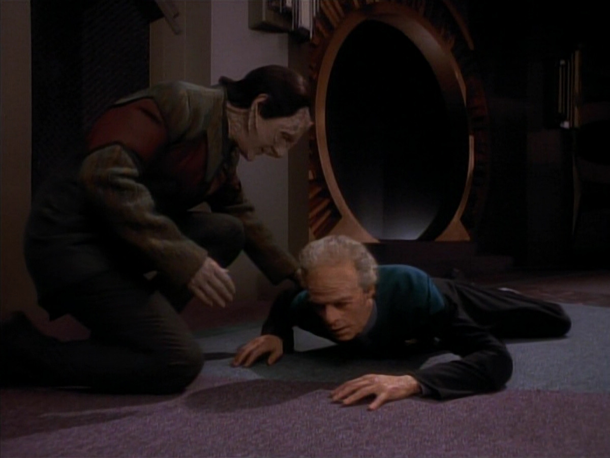 extant_StarTrek_DS9_3x18-DistantVoices_02647.jpg