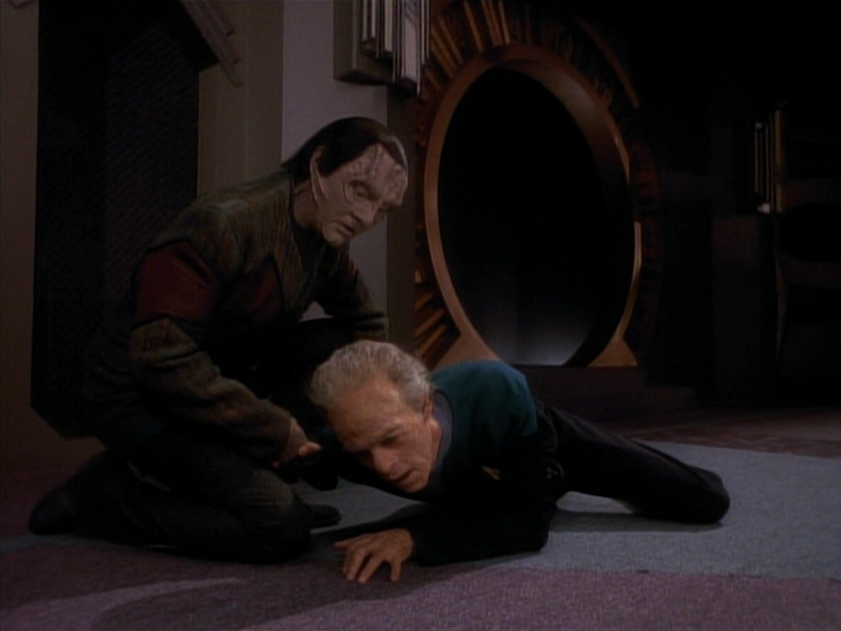 extant_StarTrek_DS9_3x18-DistantVoices_02663.jpg
