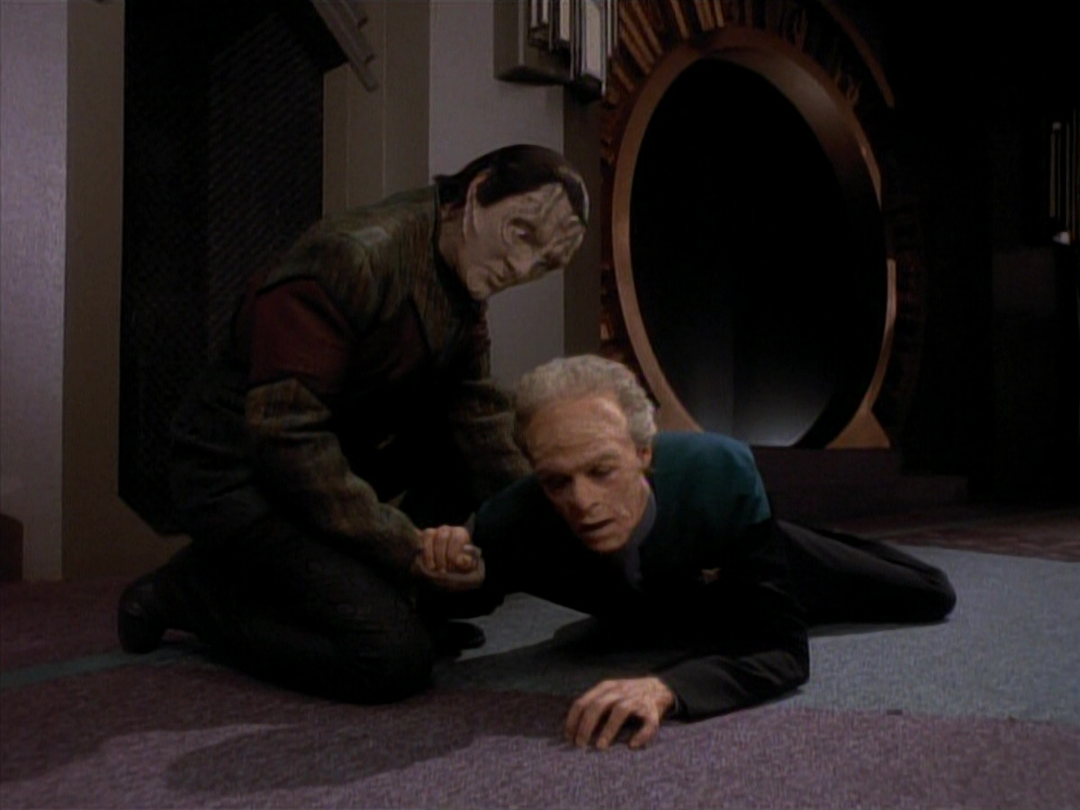 extant_StarTrek_DS9_3x18-DistantVoices_02675.jpg