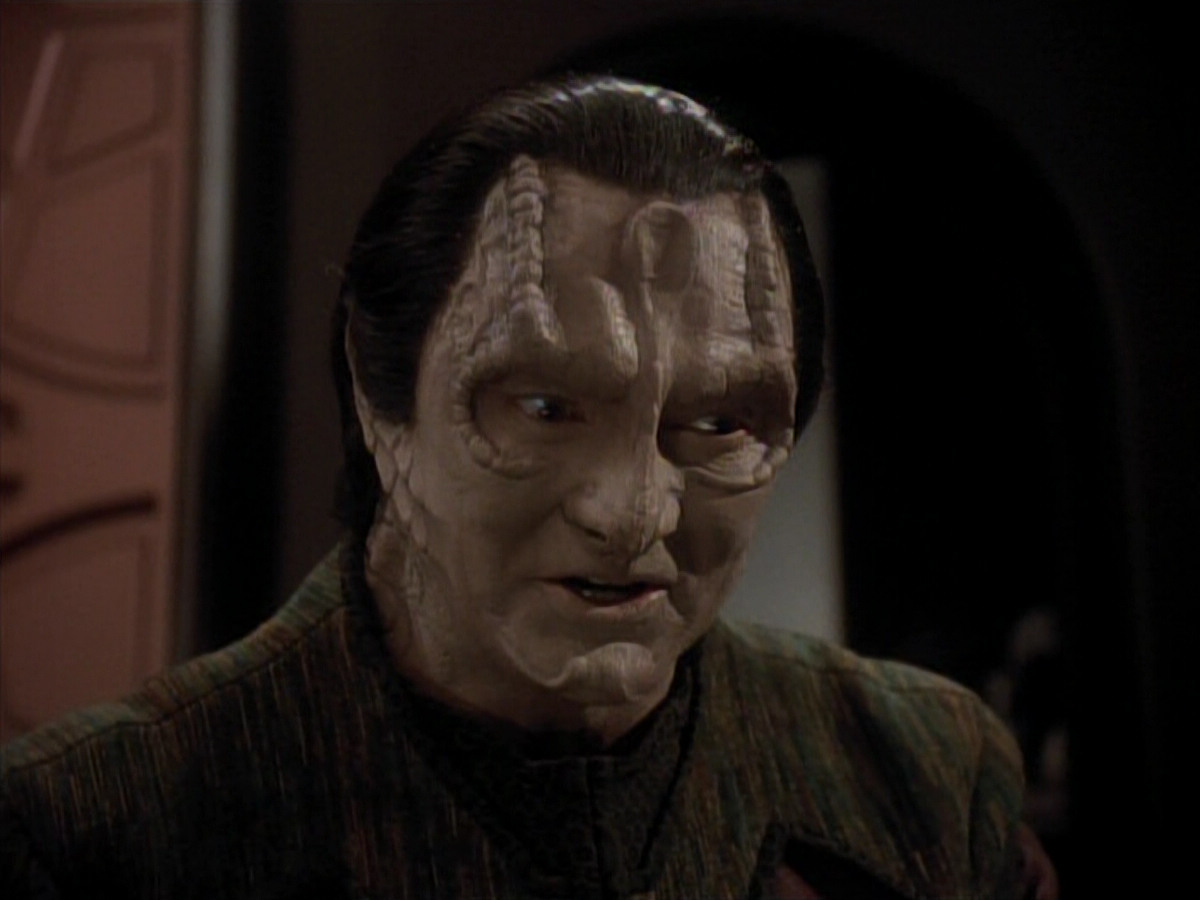 extant_StarTrek_DS9_3x18-DistantVoices_02689.jpg