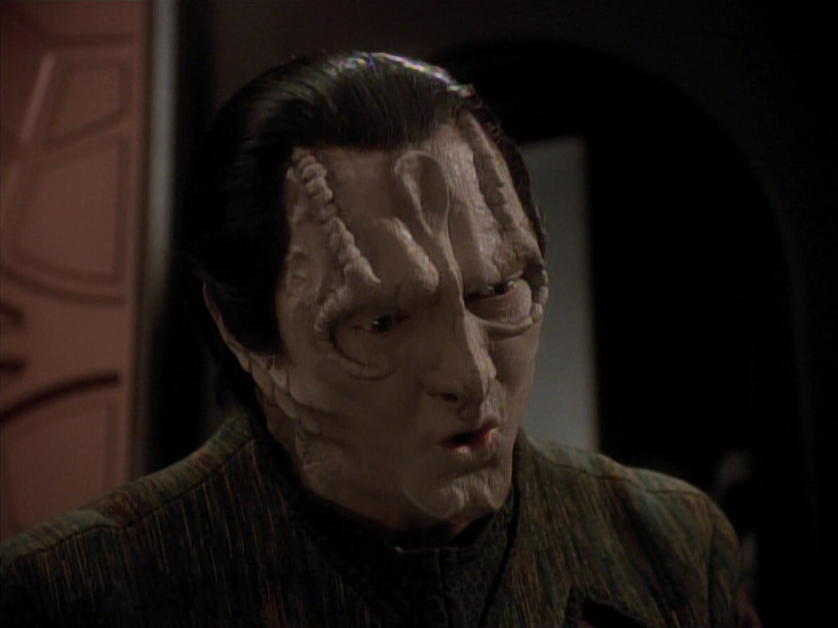 extant_StarTrek_DS9_3x18-DistantVoices_02703.jpg