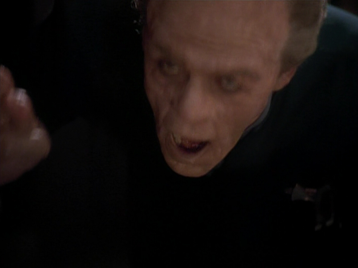 extant_StarTrek_DS9_3x18-DistantVoices_02709.jpg