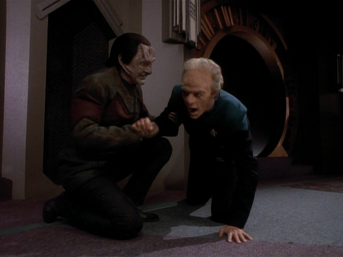 extant_StarTrek_DS9_3x18-DistantVoices_02720.jpg