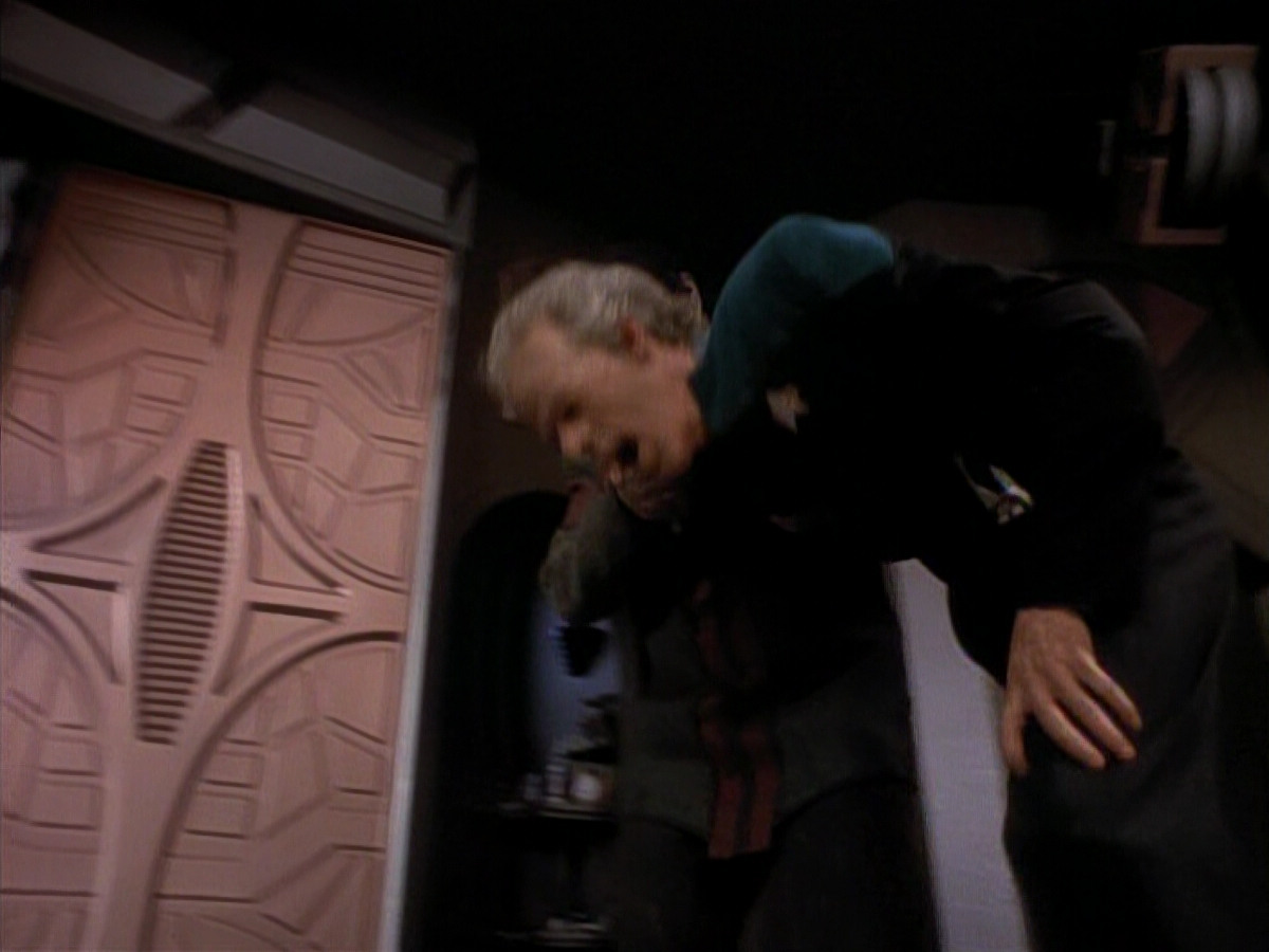 extant_StarTrek_DS9_3x18-DistantVoices_02733.jpg