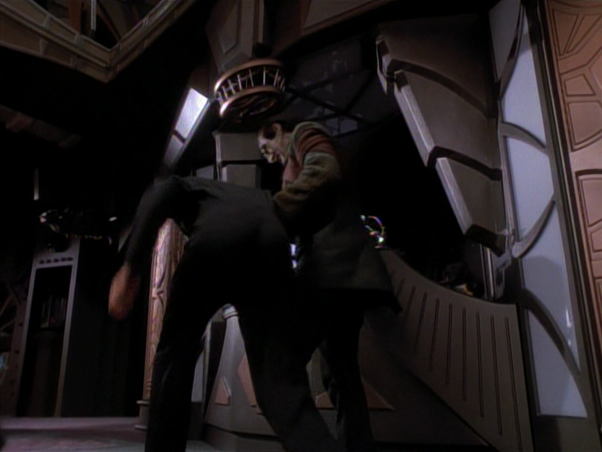 extant_StarTrek_DS9_3x18-DistantVoices_02738.jpg