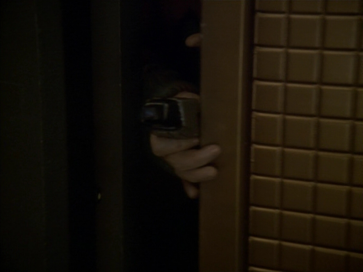 extant_StarTrek_DS9_3x18-DistantVoices_02743.jpg