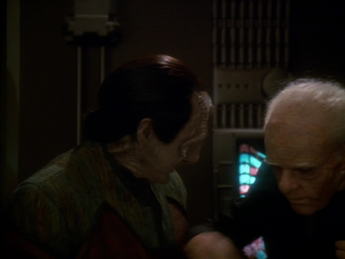 extant_StarTrek_DS9_3x18-DistantVoices_02758.jpg