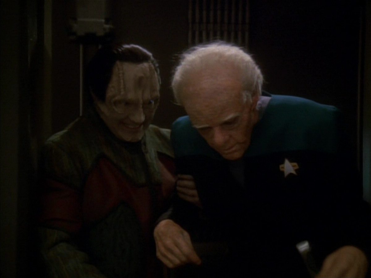 extant_StarTrek_DS9_3x18-DistantVoices_02765.jpg
