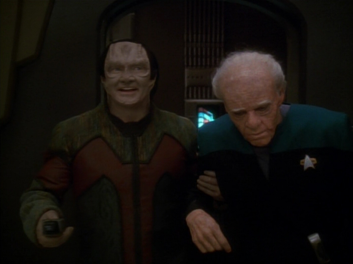 extant_StarTrek_DS9_3x18-DistantVoices_02771.jpg