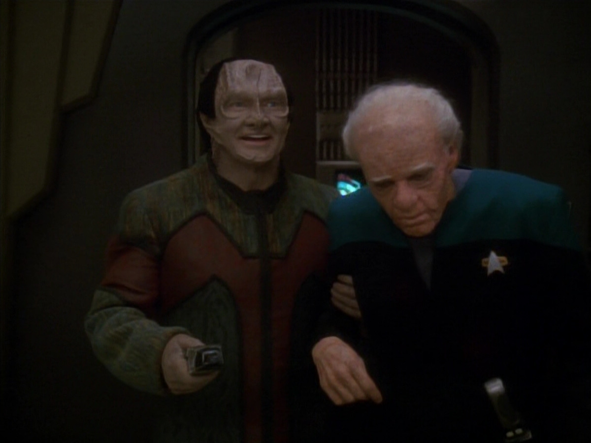 extant_StarTrek_DS9_3x18-DistantVoices_02772.jpg