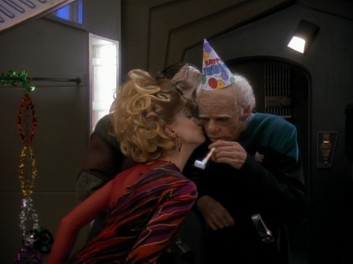 extant_StarTrek_DS9_3x18-DistantVoices_02821.jpg