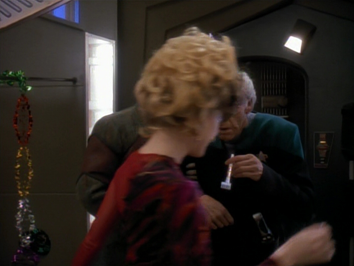 extant_StarTrek_DS9_3x18-DistantVoices_02823.jpg