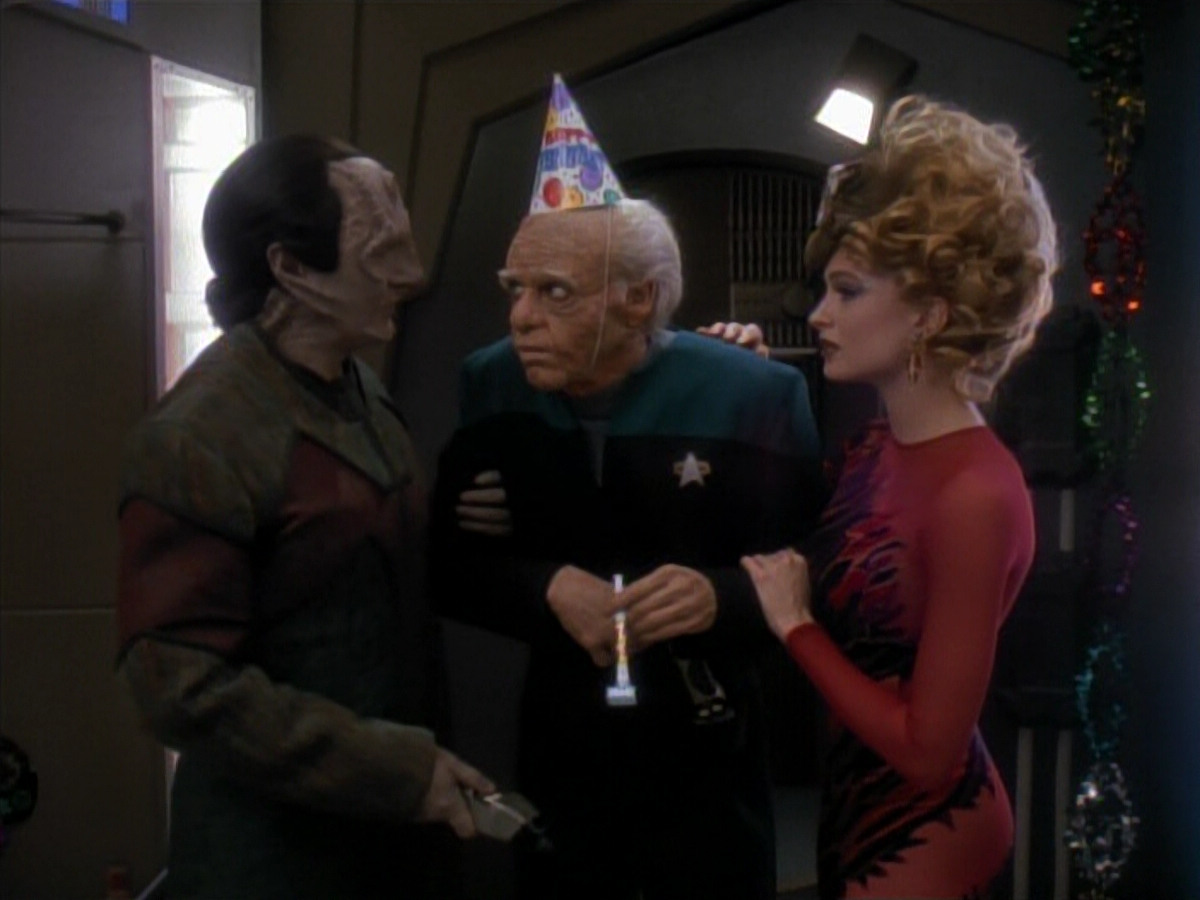 extant_StarTrek_DS9_3x18-DistantVoices_02843.jpg