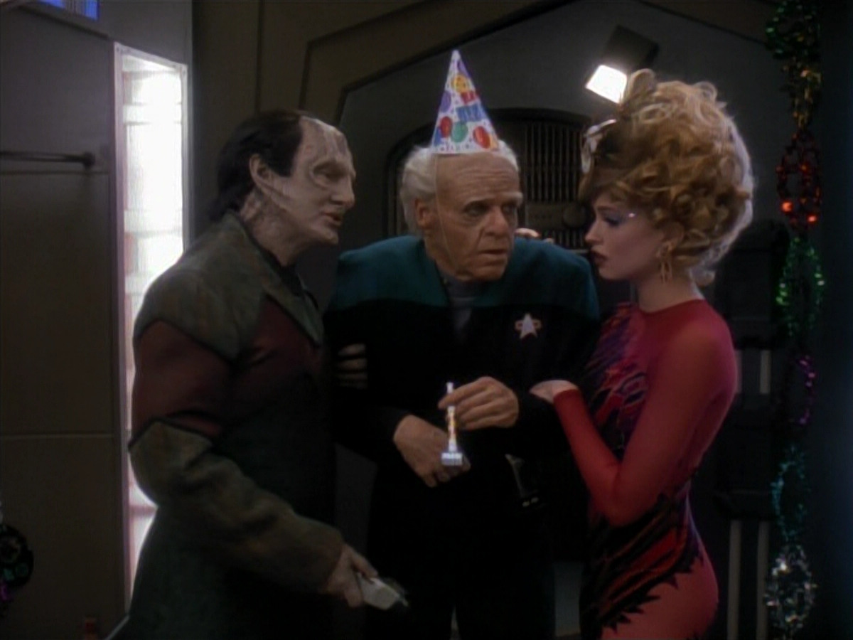 extant_StarTrek_DS9_3x18-DistantVoices_02848.jpg