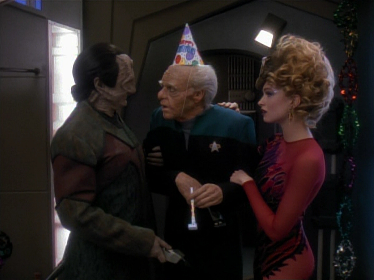 extant_StarTrek_DS9_3x18-DistantVoices_02852.jpg