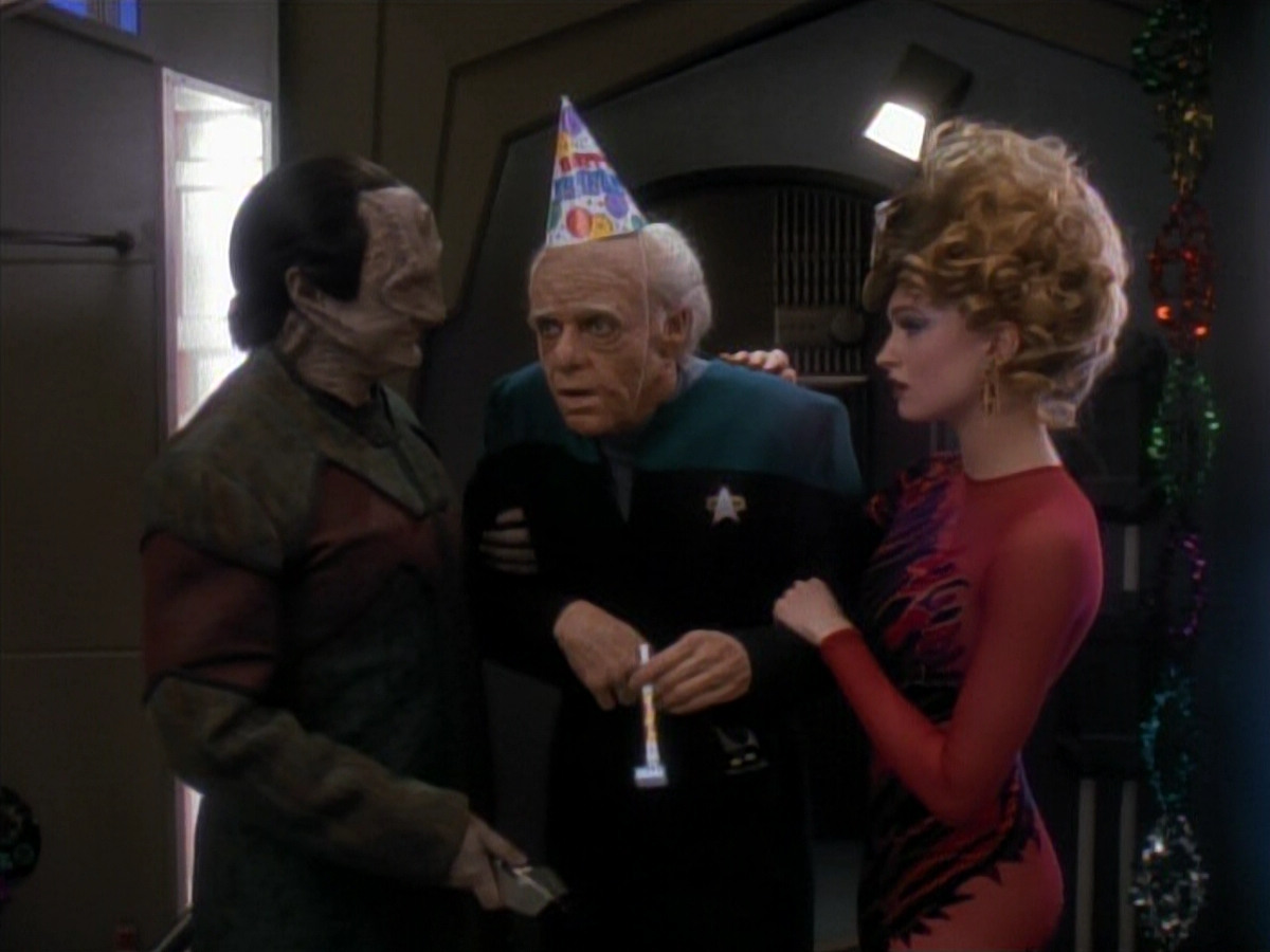extant_StarTrek_DS9_3x18-DistantVoices_02854.jpg