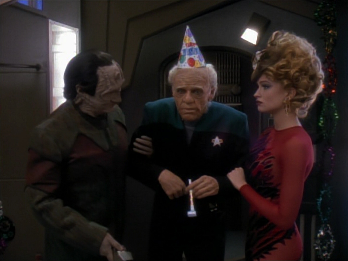 extant_StarTrek_DS9_3x18-DistantVoices_02865.jpg