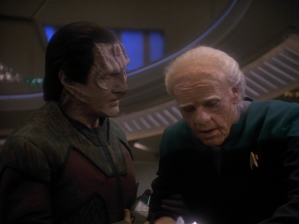 extant_StarTrek_DS9_3x18-DistantVoices_02891.jpg