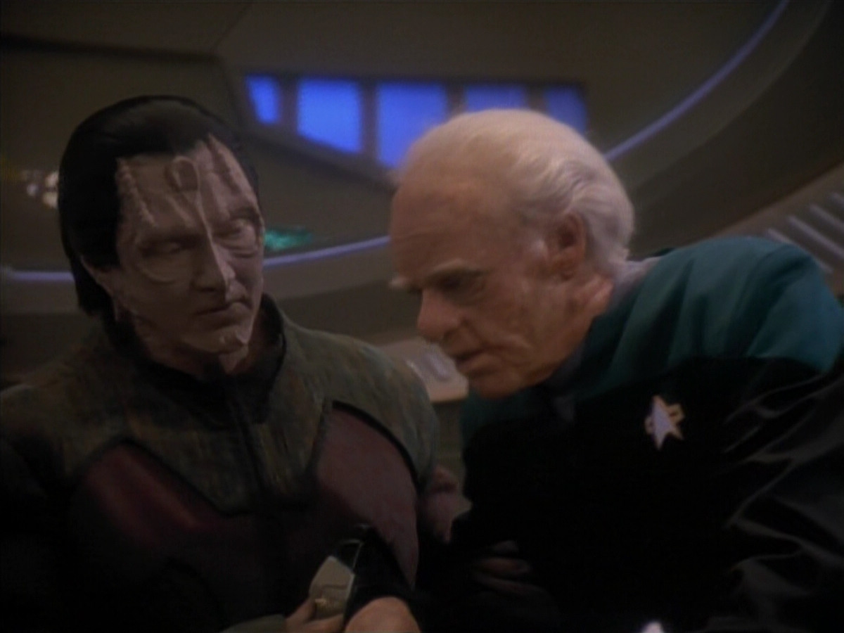 extant_StarTrek_DS9_3x18-DistantVoices_02894.jpg