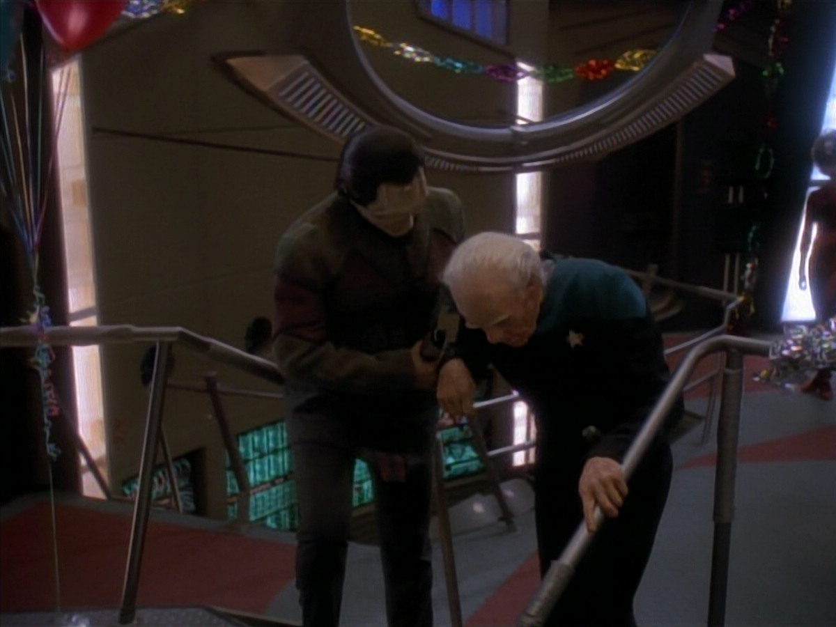 extant_StarTrek_DS9_3x18-DistantVoices_02913.jpg