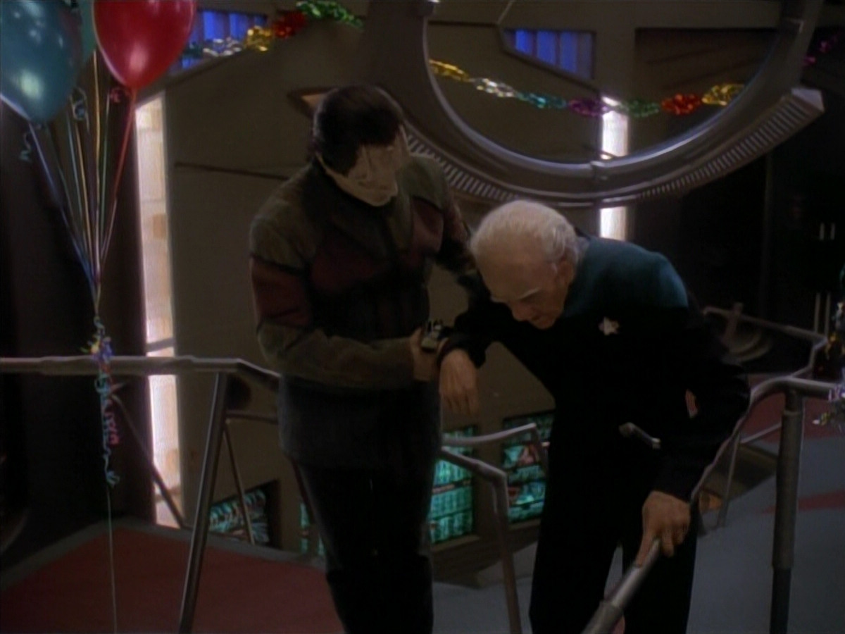 extant_StarTrek_DS9_3x18-DistantVoices_02915.jpg