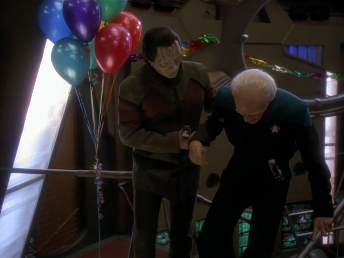 extant_StarTrek_DS9_3x18-DistantVoices_02919.jpg