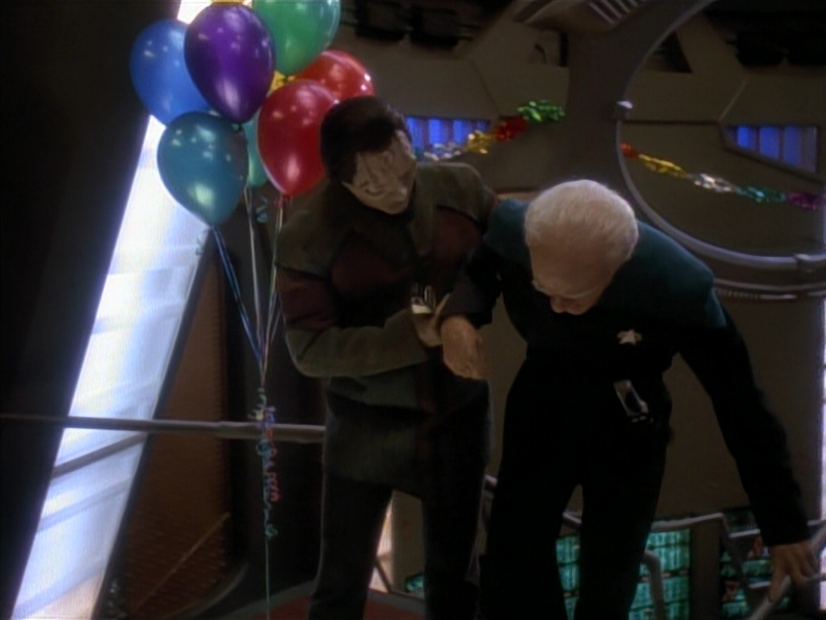 extant_StarTrek_DS9_3x18-DistantVoices_02920.jpg