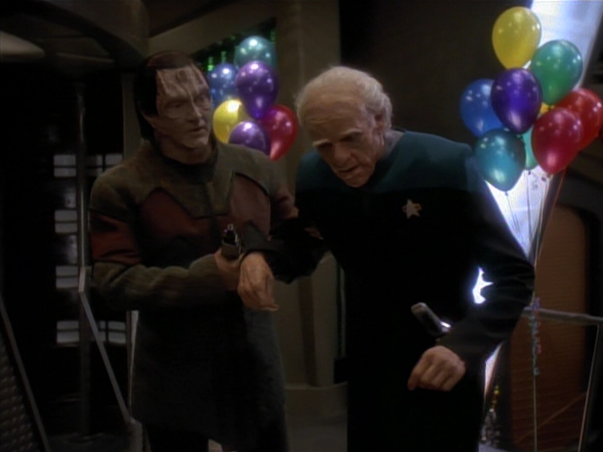 extant_StarTrek_DS9_3x18-DistantVoices_02932.jpg