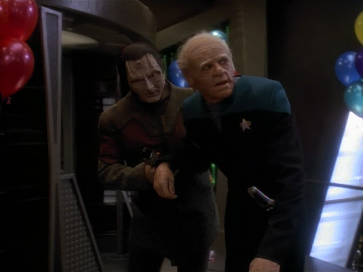 extant_StarTrek_DS9_3x18-DistantVoices_02934.jpg