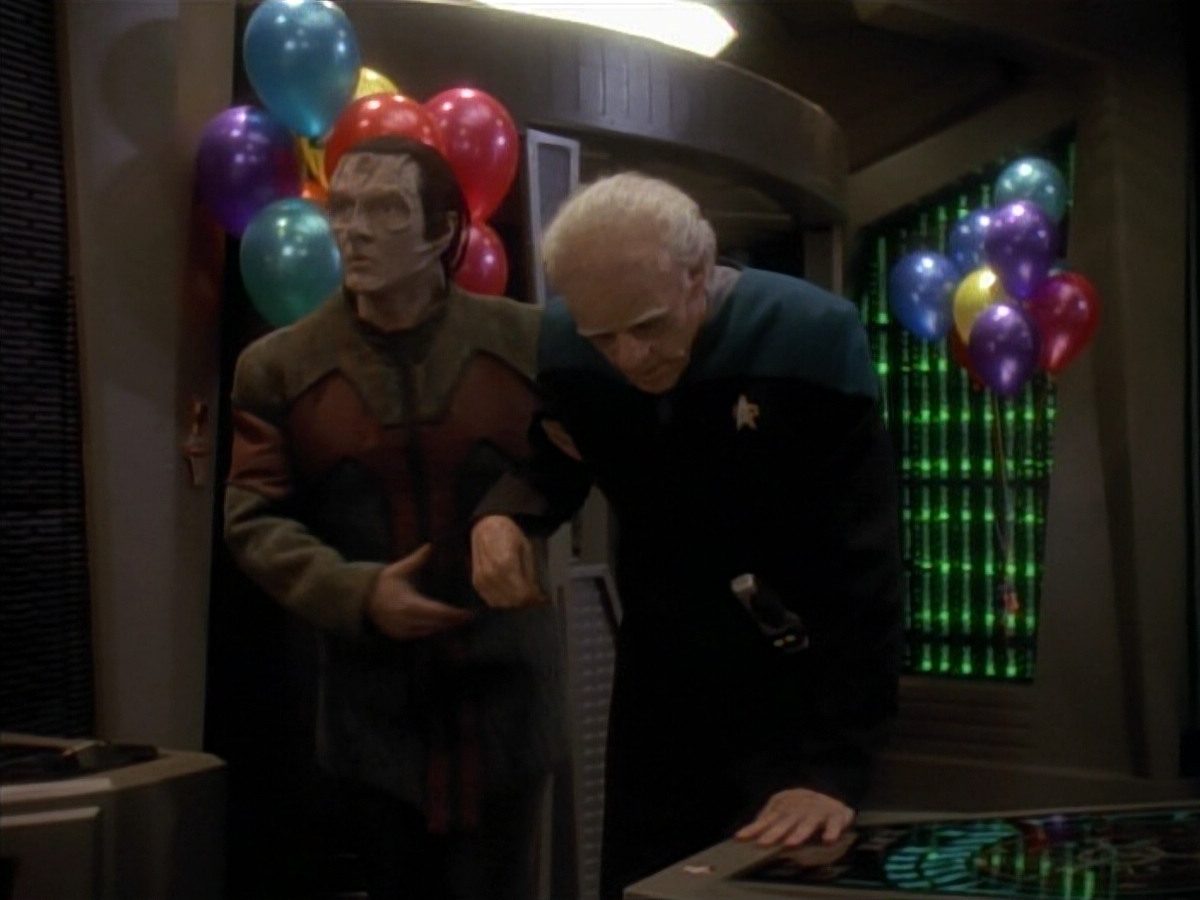 extant_StarTrek_DS9_3x18-DistantVoices_02940.jpg