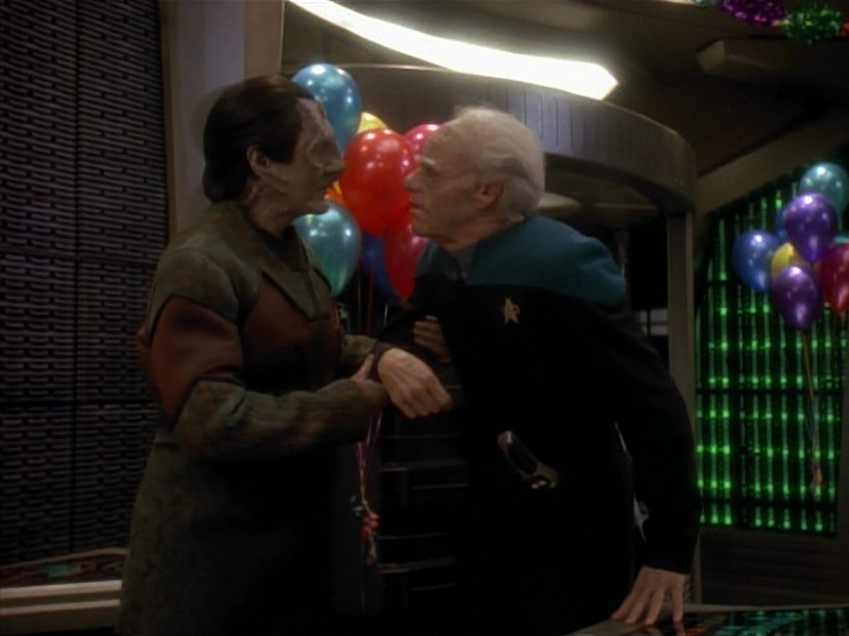 extant_StarTrek_DS9_3x18-DistantVoices_02945.jpg