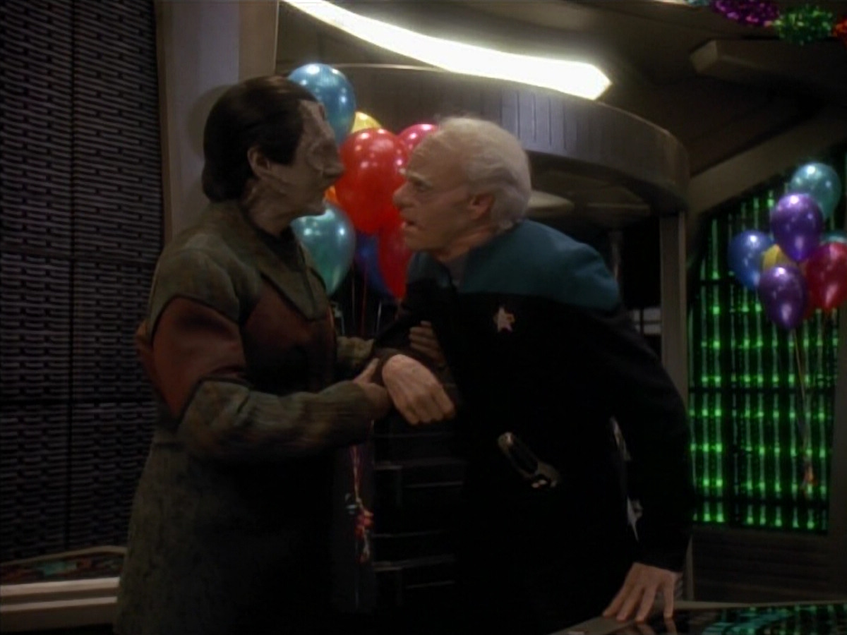 extant_StarTrek_DS9_3x18-DistantVoices_02947.jpg