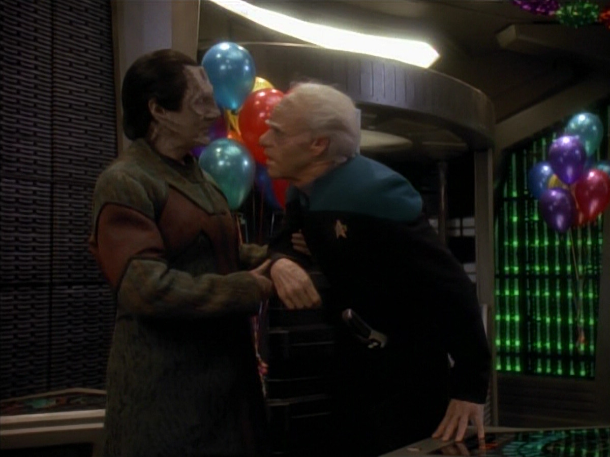 extant_StarTrek_DS9_3x18-DistantVoices_02951.jpg