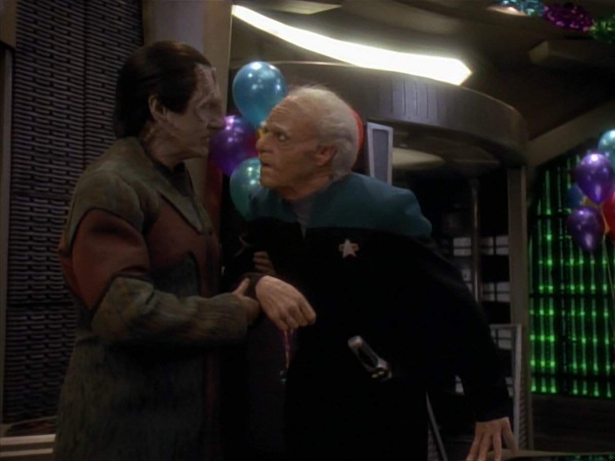 extant_StarTrek_DS9_3x18-DistantVoices_02957.jpg